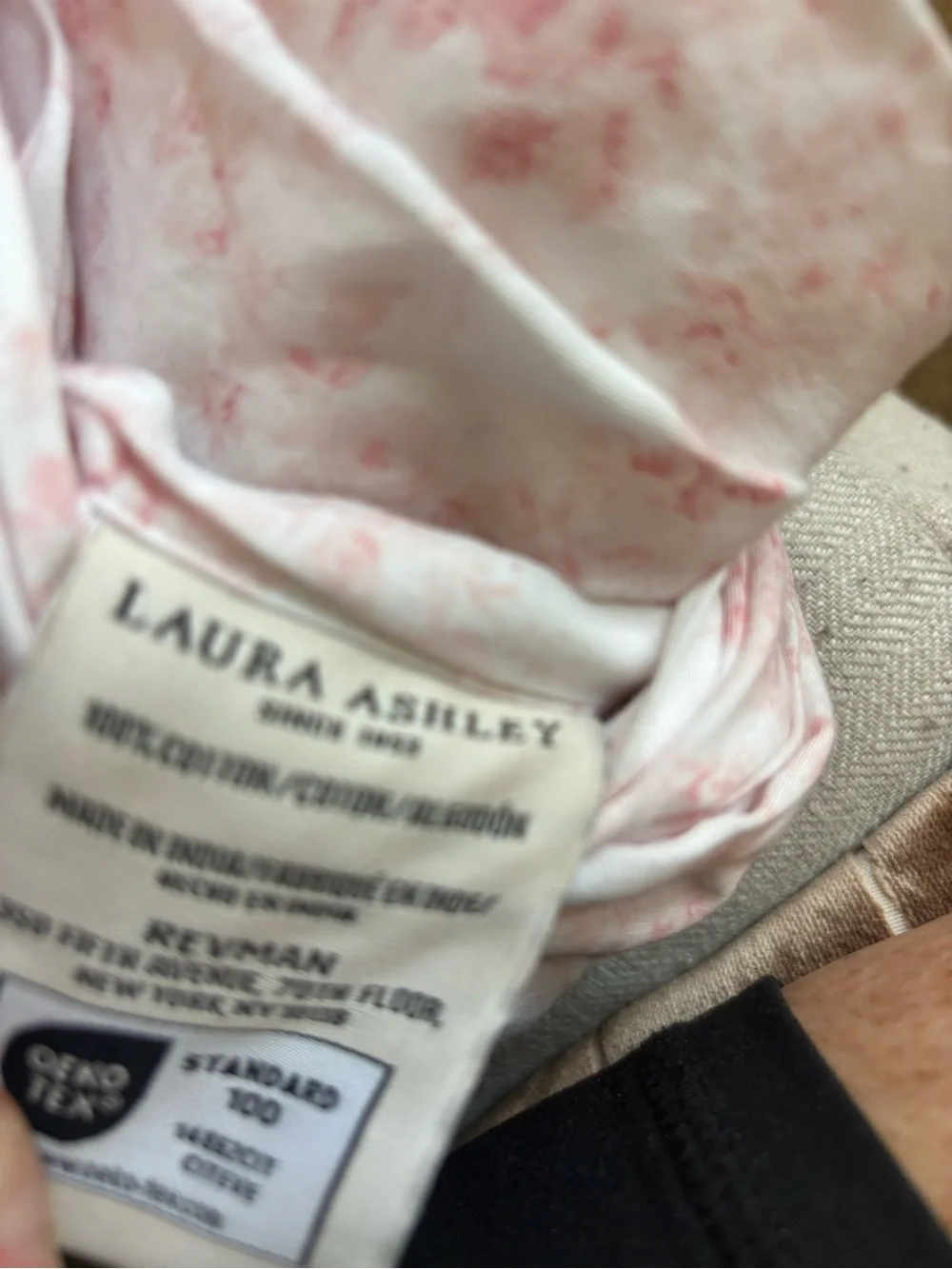 Laura Ashley - Queen Sheet Set, Buttery-Soft Cotton Sateen 2 cases (Bella Pink))